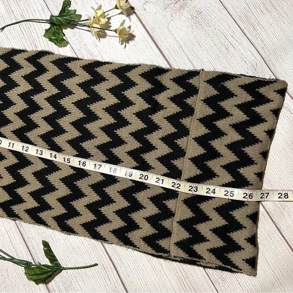 Chevron Infinity Scarf - Picture 8 of 9